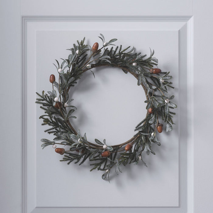 40cm Classic Acorn & Winter Foliage Wreath