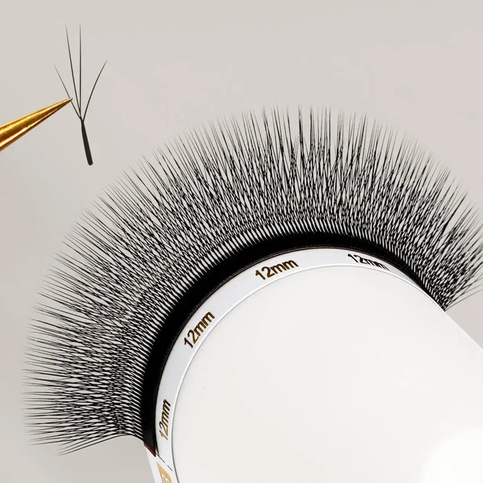 4D V-Shape Pre-Made Lash Fans for Fuller Wispy Volume Sets — 0.07mm| Swaniya Lashes