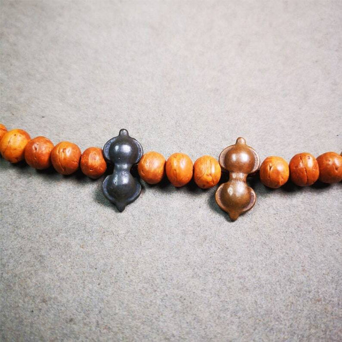 Amulet,Vajra Pendant for Mala,Bag Hanging,Prayer Bead,0.87" - Tibetan Buddhist mala beads, detailed view