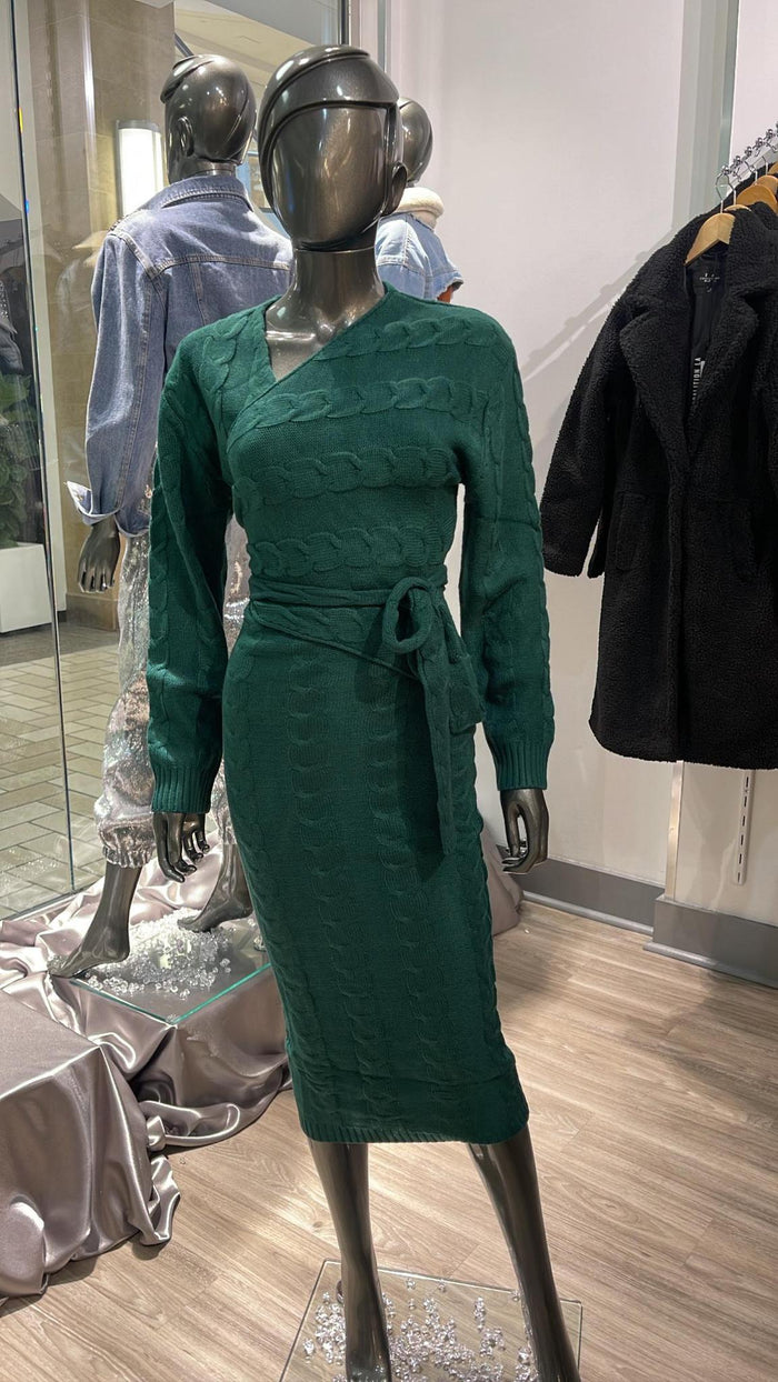 Medium / Green