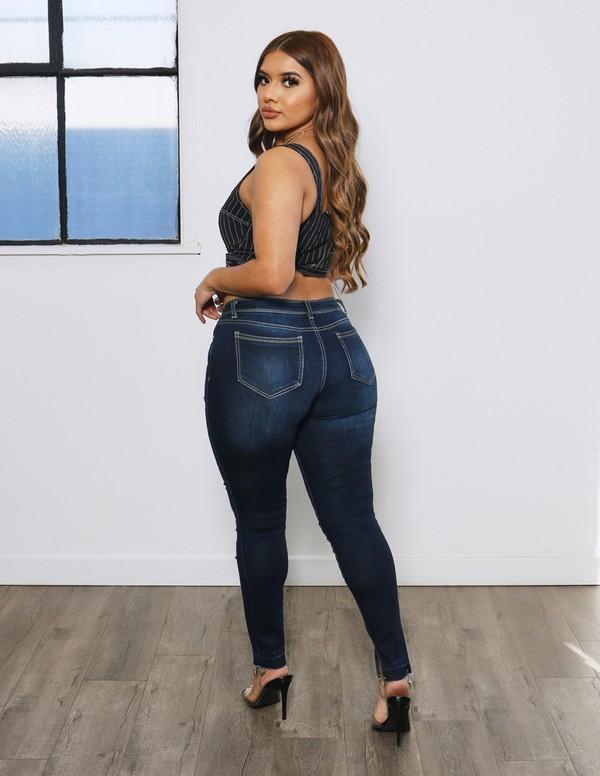 Chel's Skinny Denim W/Split