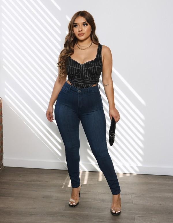 7 / Medium Denim