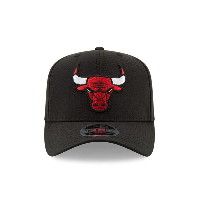 This is a Chicago Bulls Black 9FIFTY Stretch Snap Cap 5