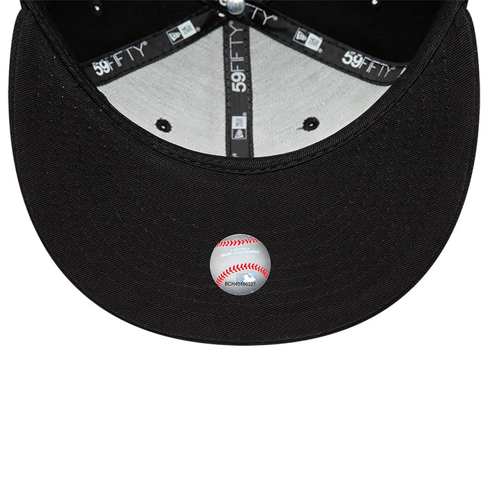This is a Detroit Tigers MLB Black and White 59FIFTY Fitted Cap 2