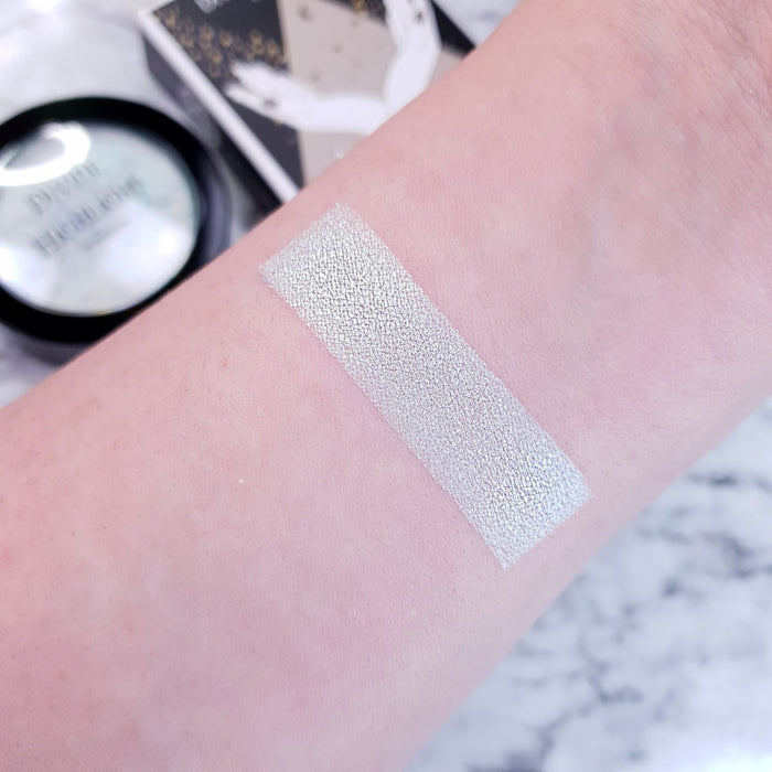 Divine Highlighter - VE CosmeticsHighlighter