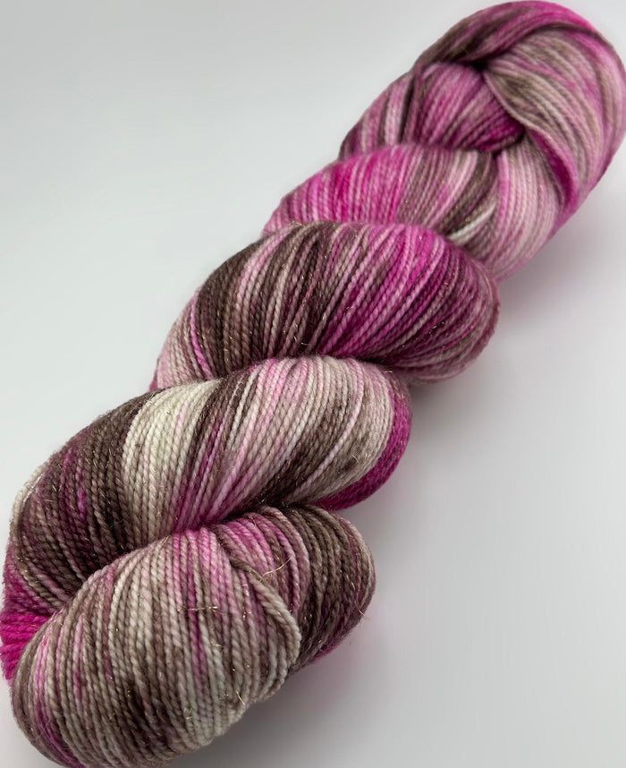 Fingering/Sock Weight by Yarnette