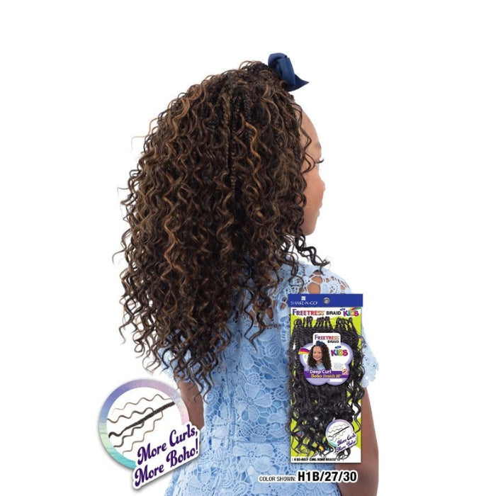 SHAKE N GO kids deep curl braids in dark brown with highlights styled on a child mannequin