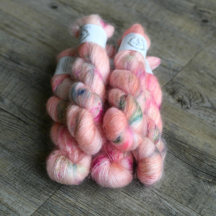 Peach Pom Pom