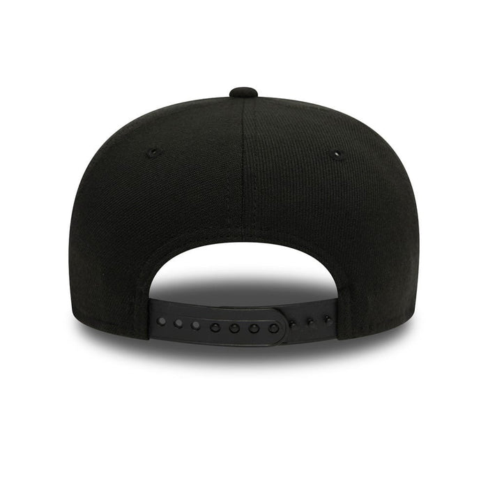 This is a LA Lakers Black 9FIFTY Stretch Snap Cap 2