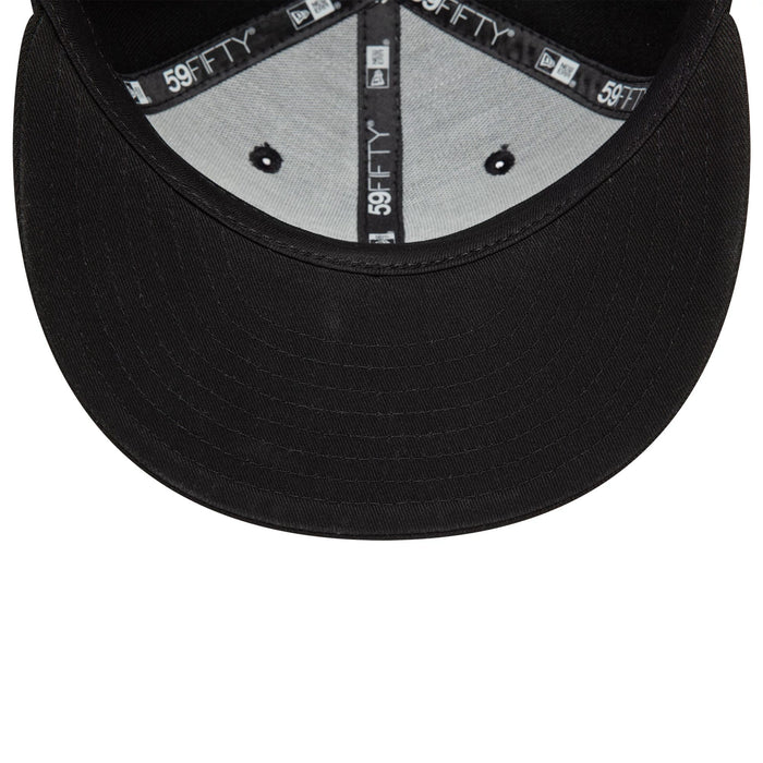 This is a LA Lakers NBA Essential Black 59FIFTY Fitted Cap 2