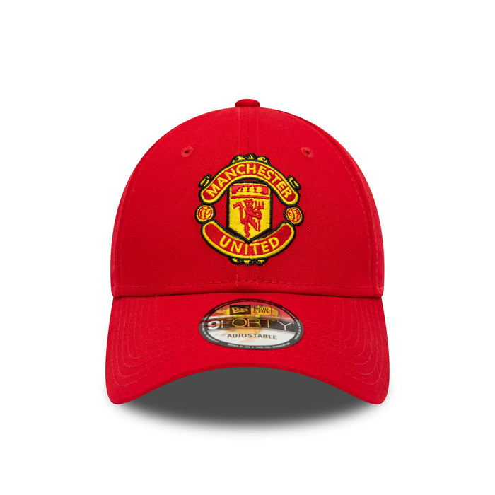 This is a Manchester United Essential Red 9FORTY Cap 2
