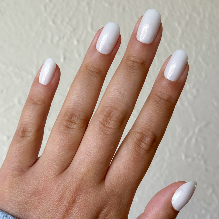 Milky Shimmer - Press-On | Short | Round sheer milky white false nails with subtle shimmer for easy at-home manicure