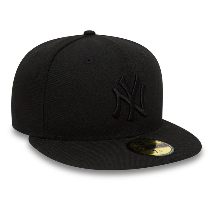 This is a New York Yankees Black on Black 59FIFTY Cap 3