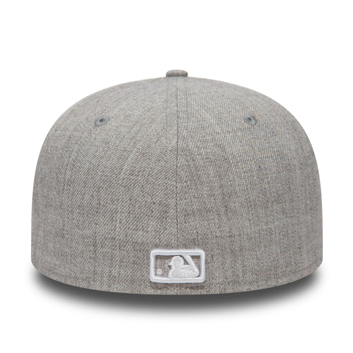 This is a New York Yankees Essential Heather Grey 59FIFTY Cap 4