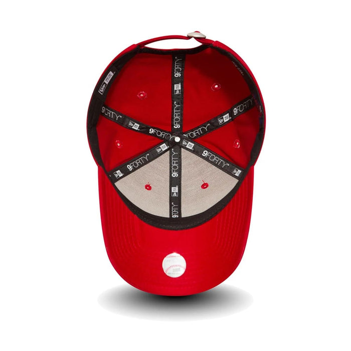 This is a New York Yankees Essential Red 9FORTY Cap 5