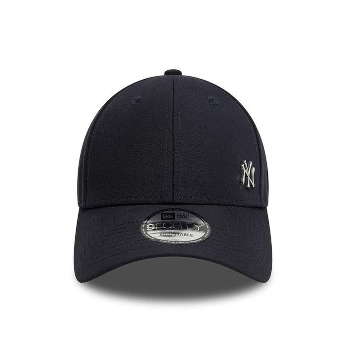 This is a New York Yankees Flawless Navy 9FORTY Cap 2