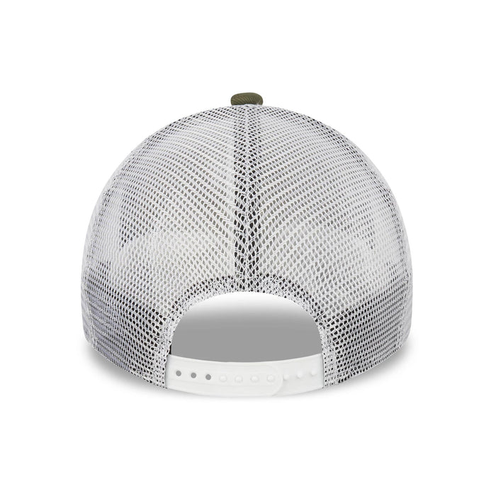 This is a New York Yankees Khaki A-Frame Trucker Cap 4