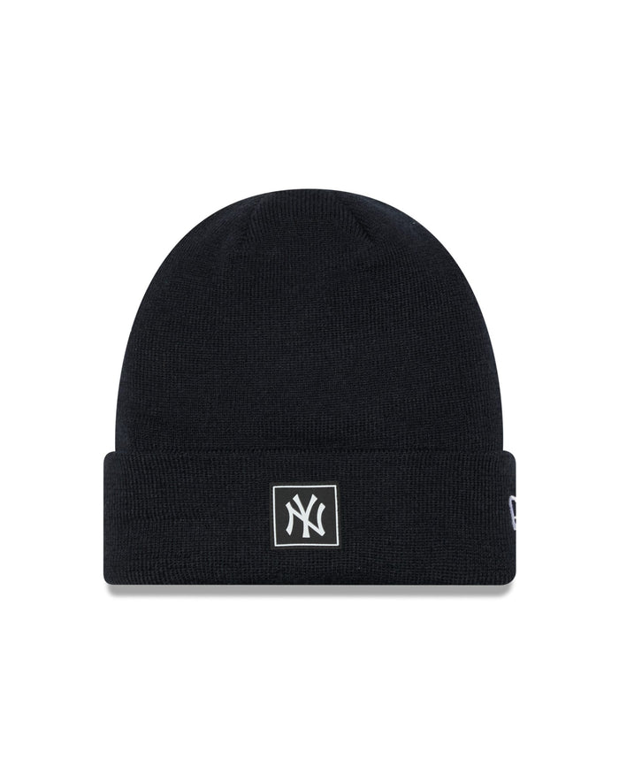 This is a New York Yankees Team Black Beanie Hat 1