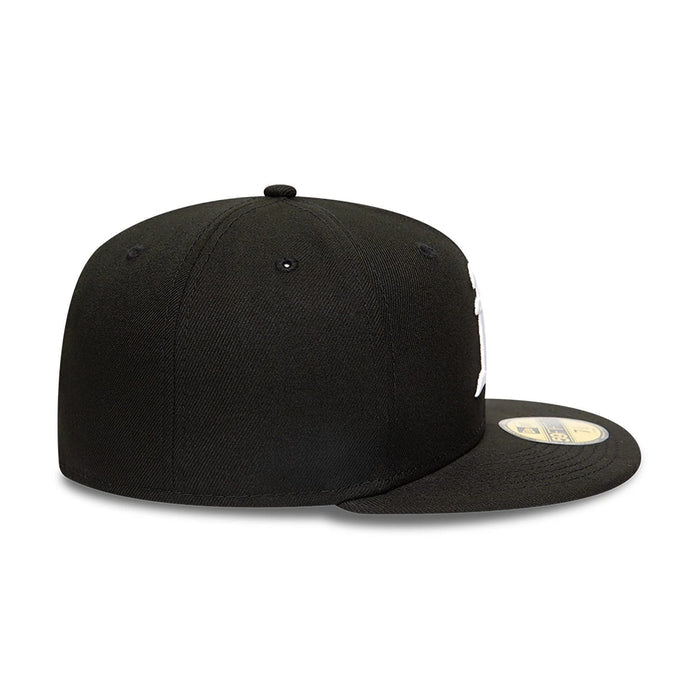 This is a Oakland Athletics MLB Black and White 59FIFTY Fitted Cap 7
