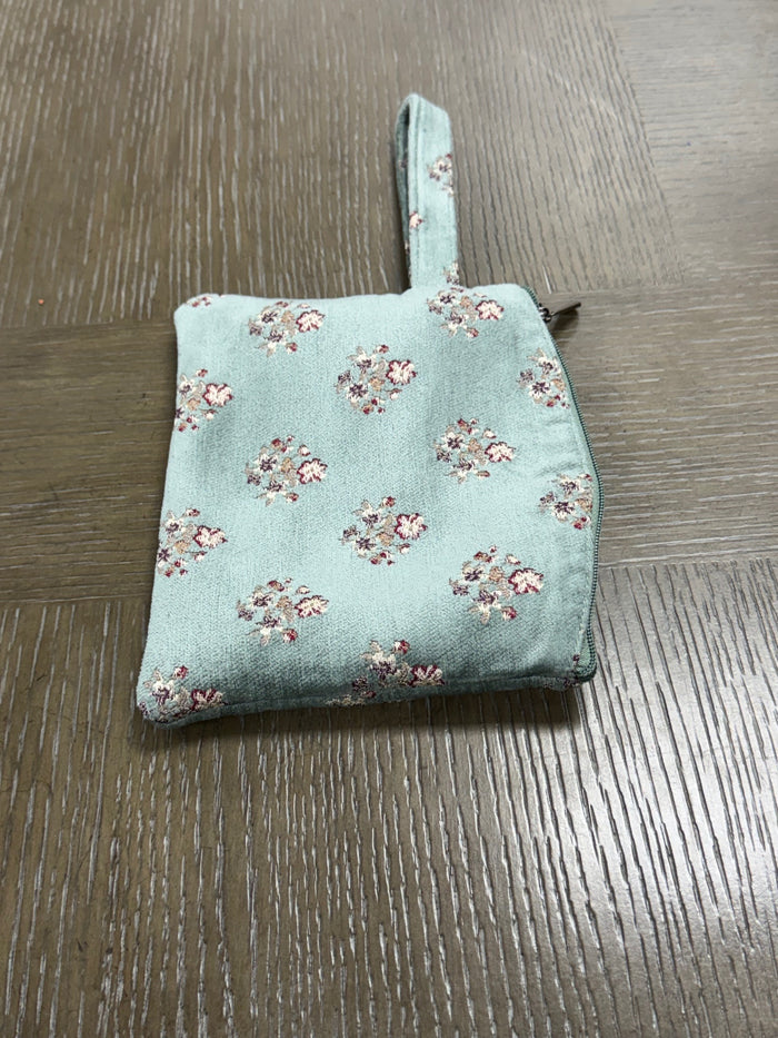 Pam's Valise Wristlet
