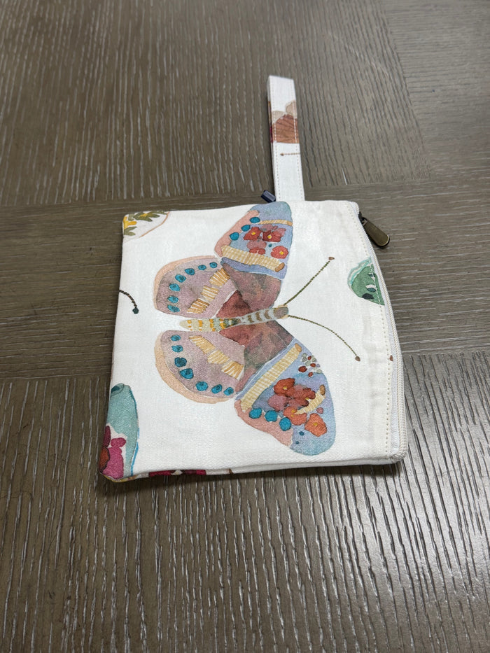 Pam's Valise Wristlet