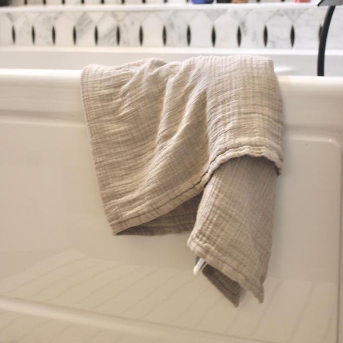 Earthy Grey / 1 Bath Towel