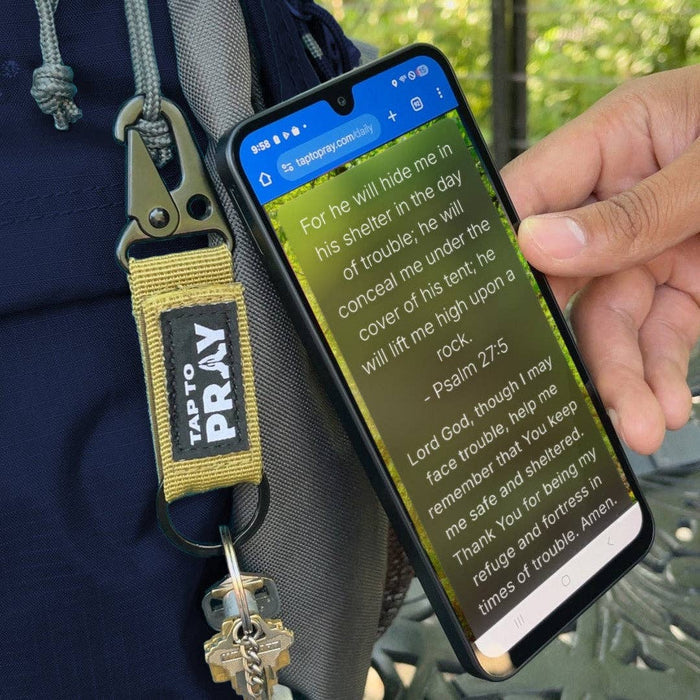 Tap To Pray® Tactical Carabiner Keychain: Moss Camo