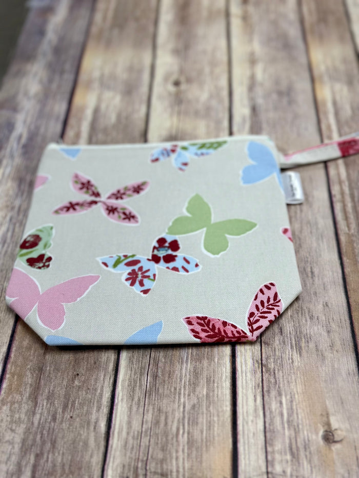 The Woolly Tangle Project bags