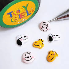 VALLA Toy Gel curing under UV/LED lamp for 3D nail art