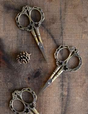 Victorian Scrollwork Scissors