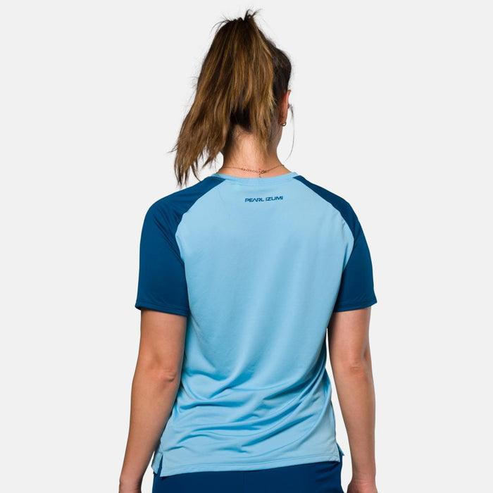 color:AIR BLUE||view:SKU Image On Body||gender:Women||seo:W SUMMIT SS JRSY